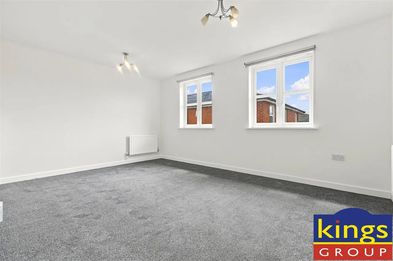 Gareth Drive, Edmonton, N9, photo 2