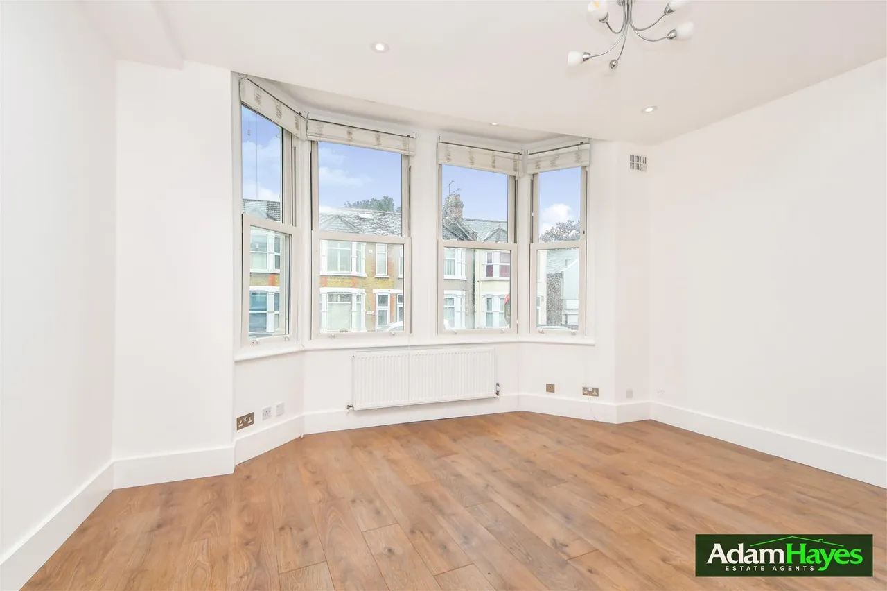 Glebe Road, Finchley, N3, photo 2