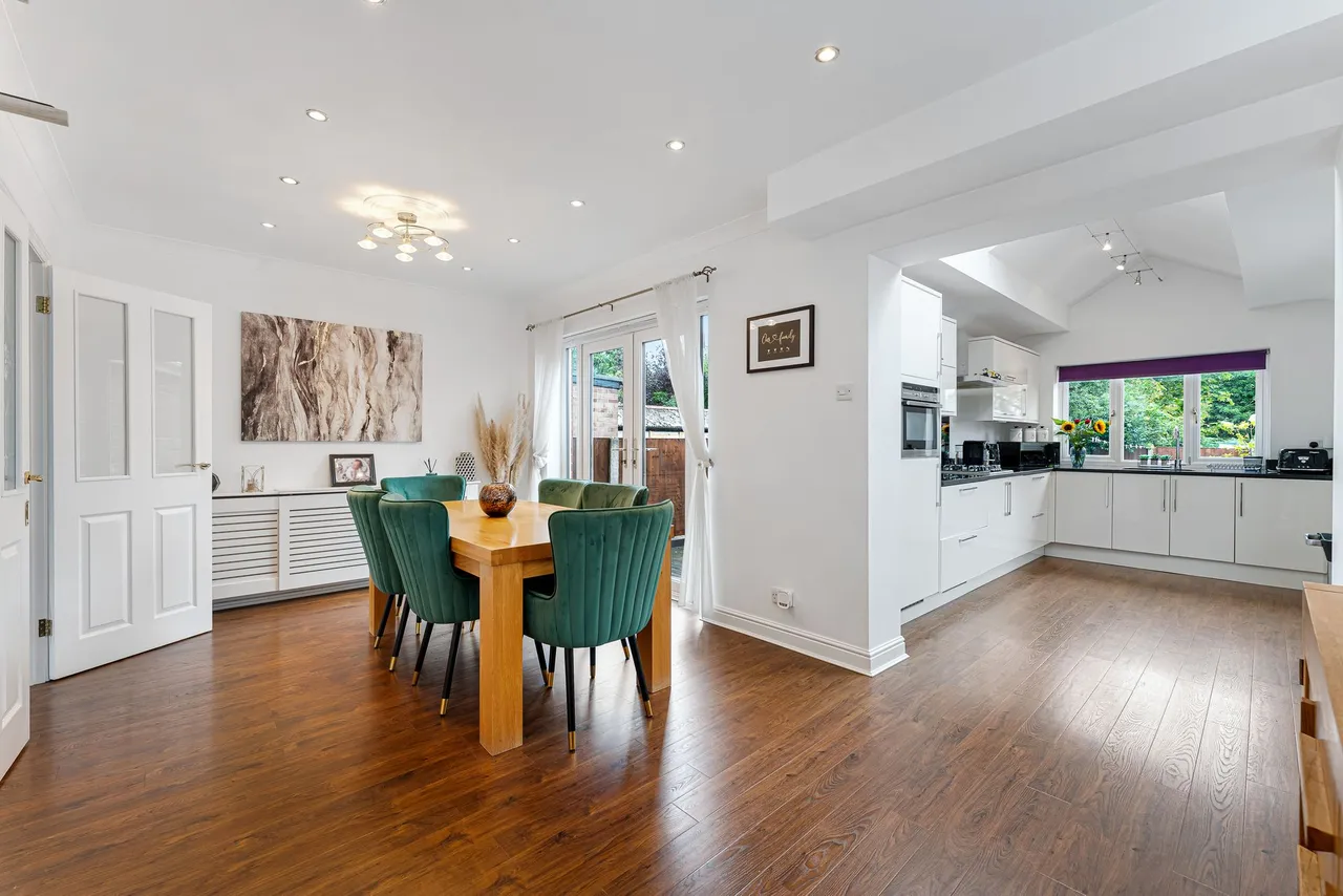 St. Marys Road, Halton, Runcorn, Runcorn, WA7 2BJ, photo 2