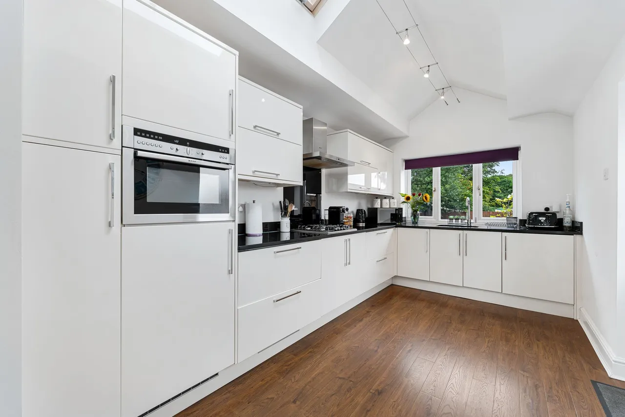 St. Marys Road, Halton, Runcorn, Runcorn, WA7 2BJ, photo 3