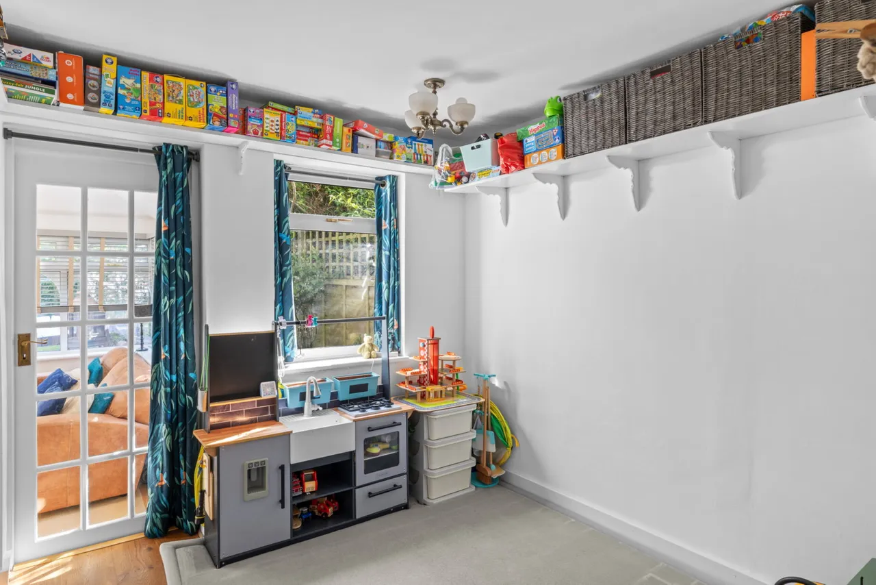Henwood Green Road, Pembury, TN2, photo 8