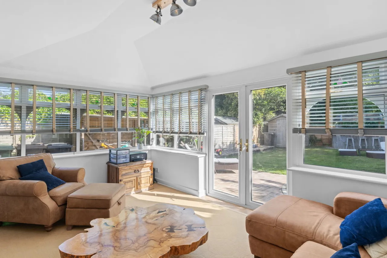 Henwood Green Road, Pembury, TN2, photo 9