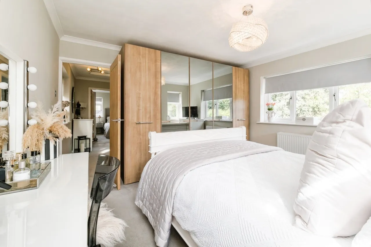 Princes Road, Buckhurst Hill, Essex, IG9, photo 13