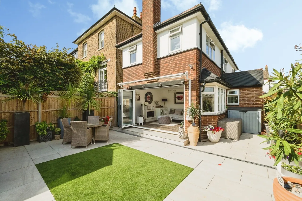 Princes Road, Buckhurst Hill, Essex, IG9, photo 5