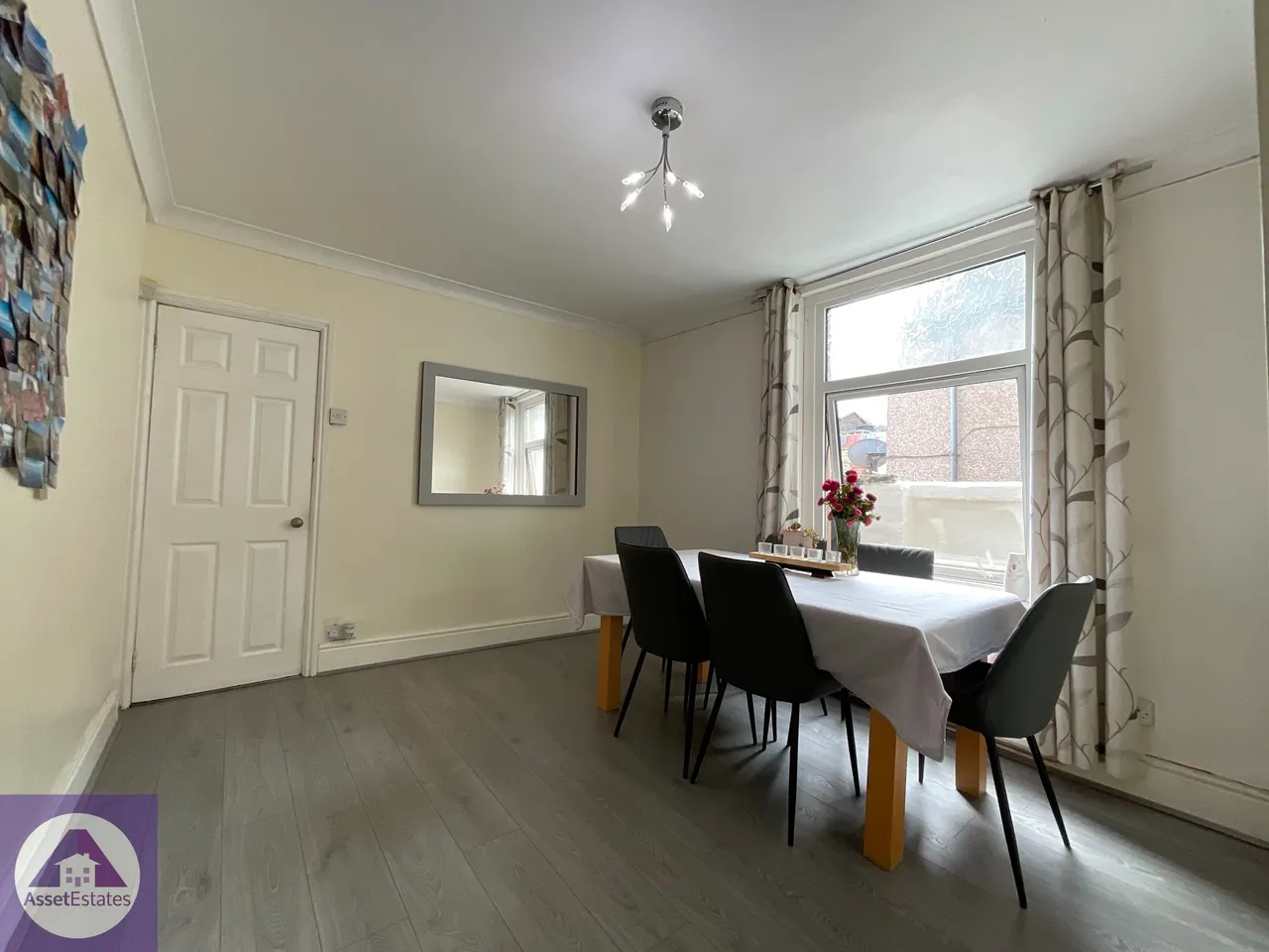Richmond Road, Six Bells, photo 8