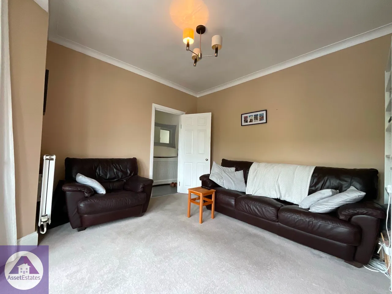 Richmond Road, Six Bells, photo 5