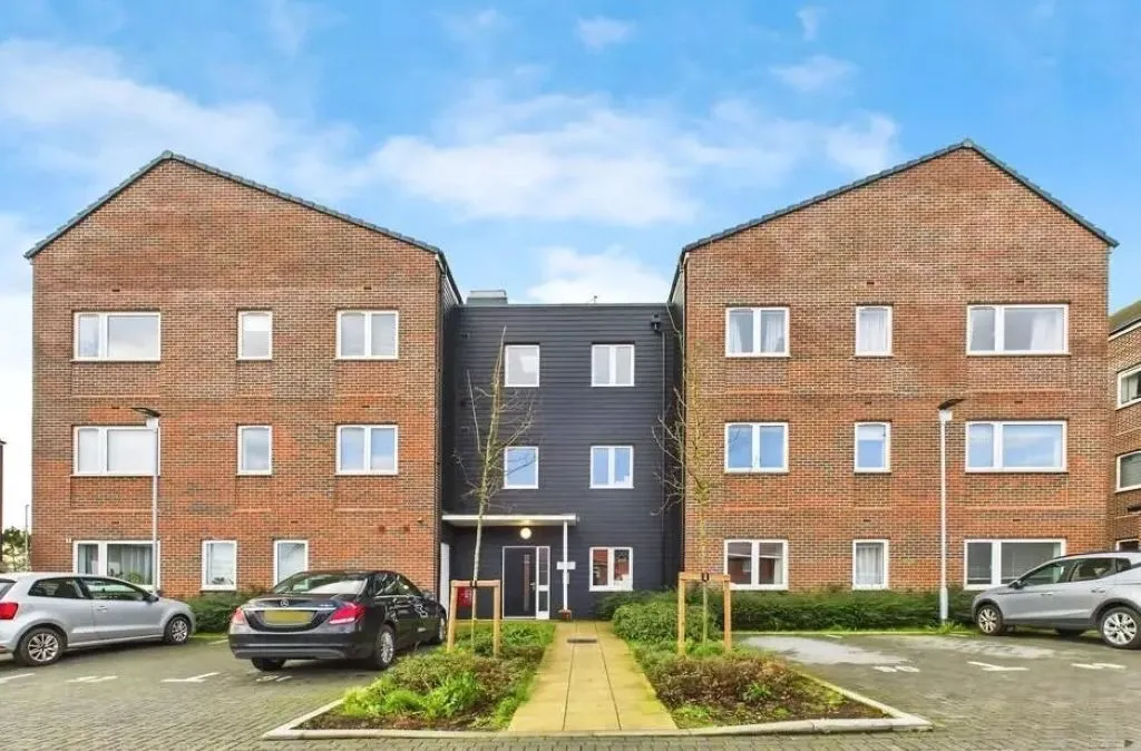 2 bed flat for sale — Blossom Drive, Welwyn Garden City