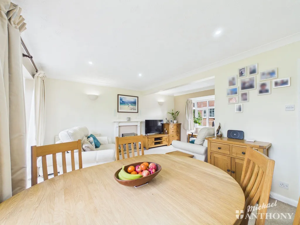 Webster Road, Aylesbury, HP21 7FJ, photo 5