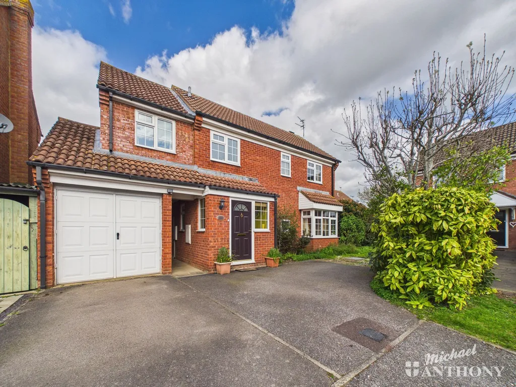 5 bed house for sale — Webster Road, Aylesbury, HP21 7FJ