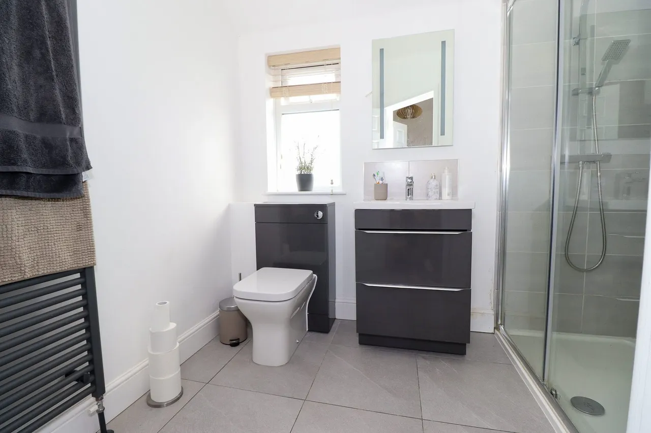 Parkway, Little Paxton, PE19, photo 17