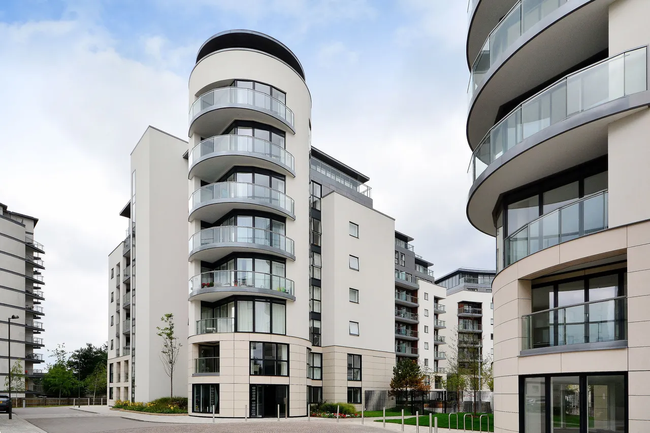 2 bed flat for sale — 6 Aitons House, Pump House Crescent, Brentford