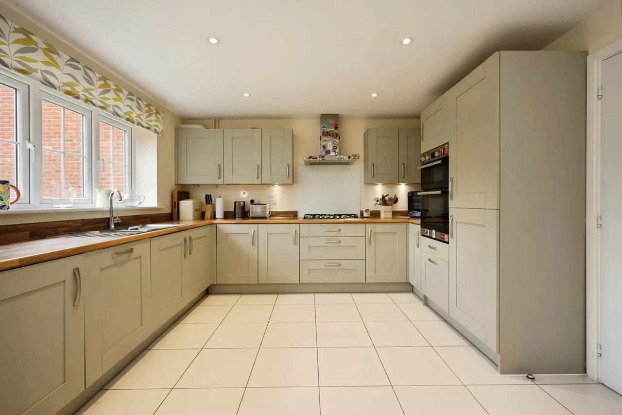Perch Mews, Biddenham, MK40, photo 3