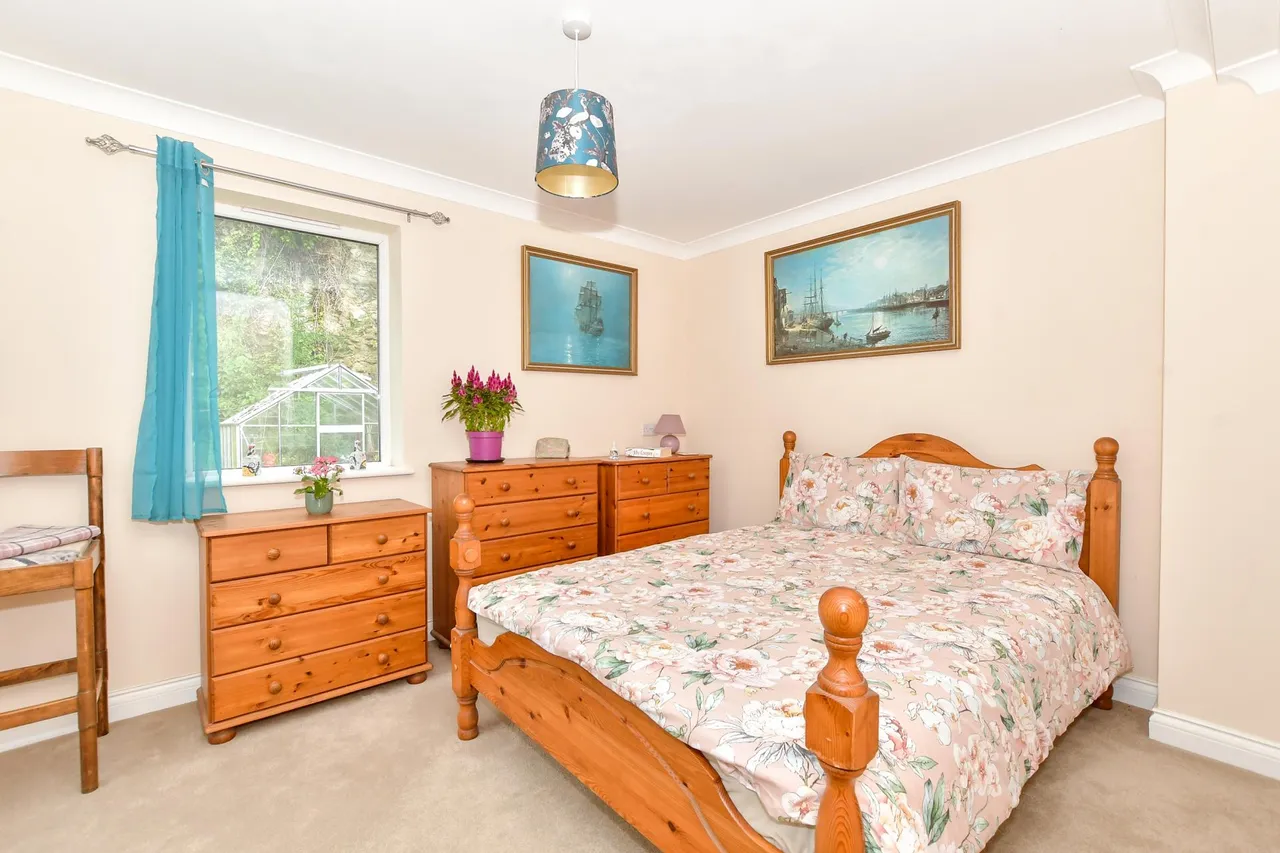 Ventnor, PO38, photo 12