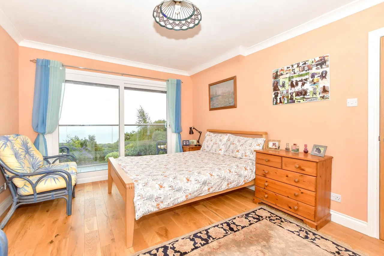 Ventnor, PO38, photo 8