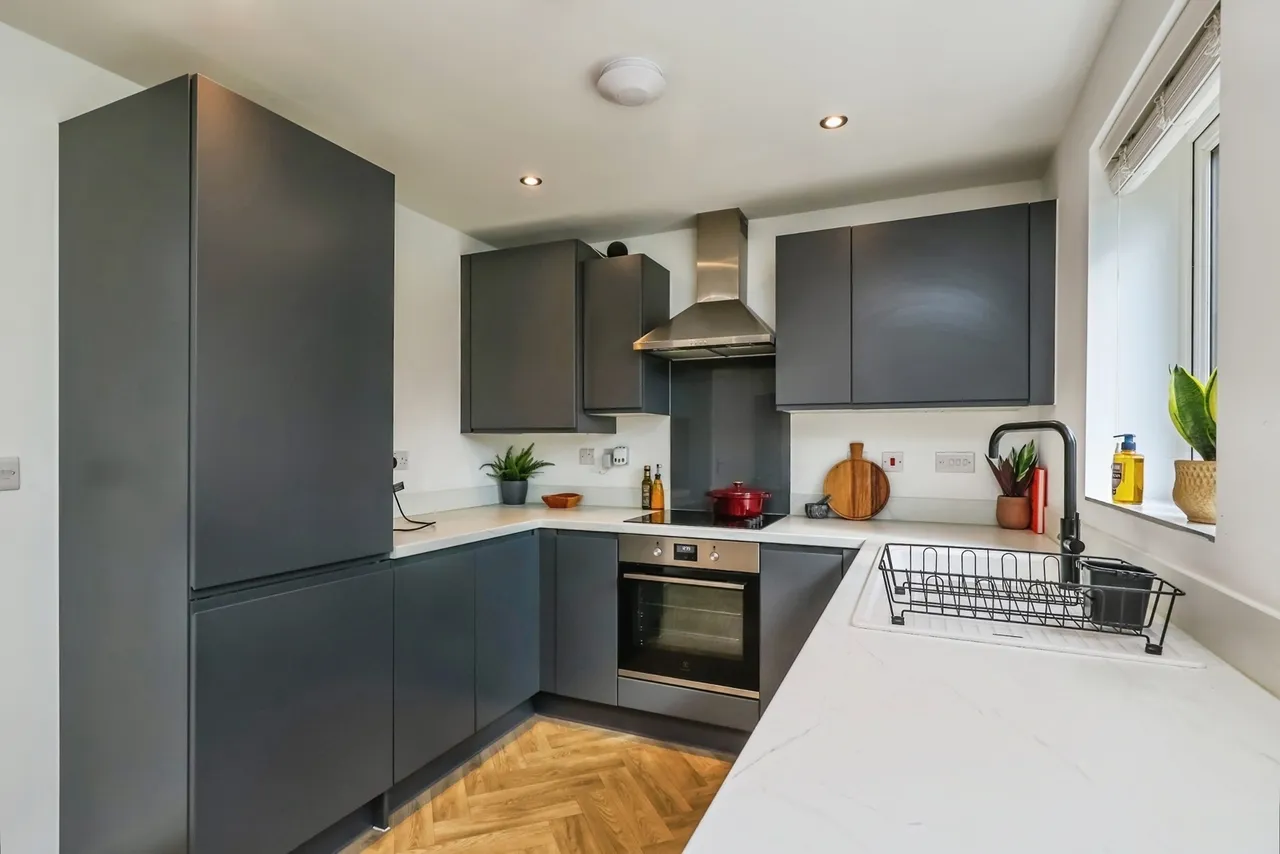 Magee Close, NOTTINGHAM, Nottinghamshire, NG15, photo 9