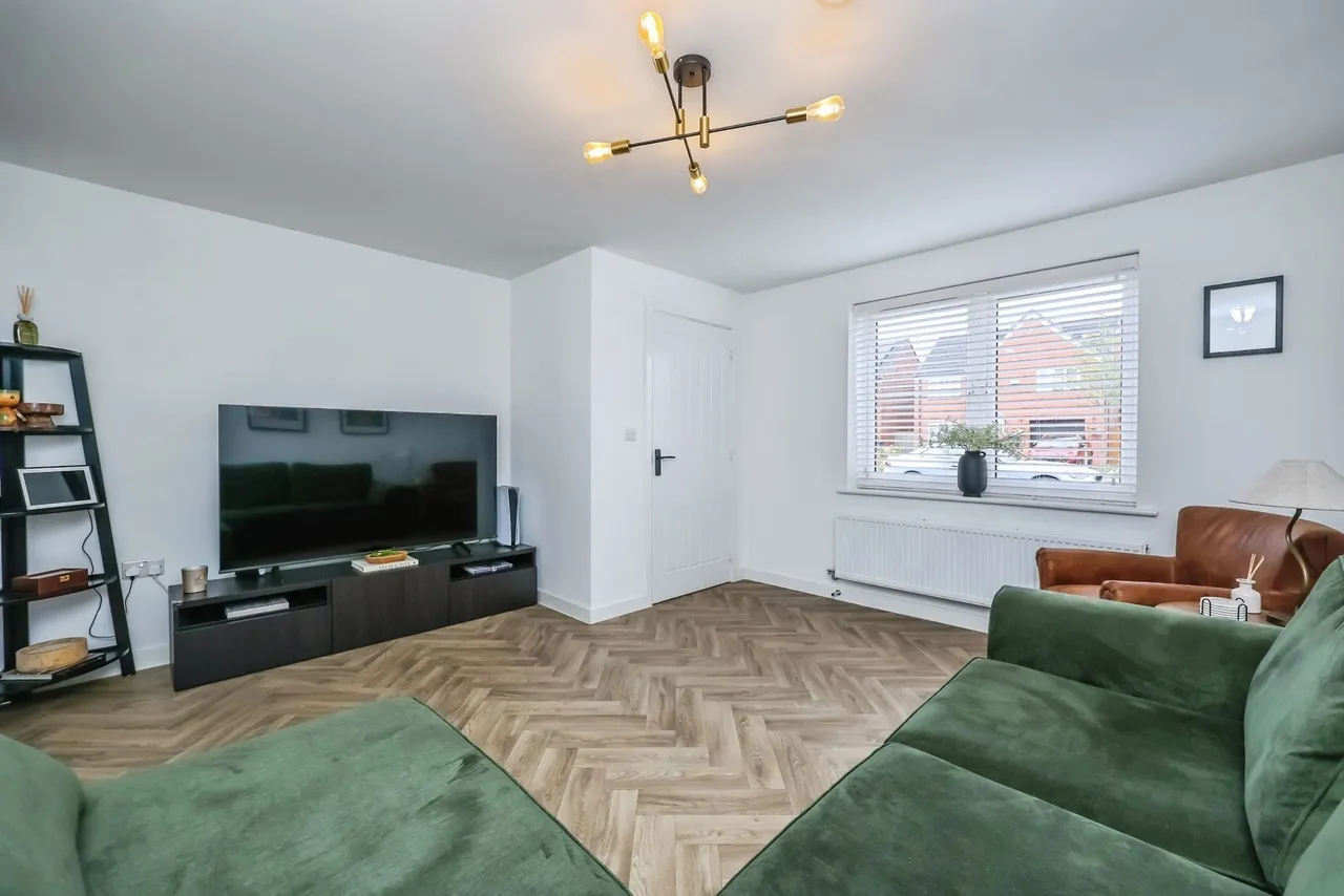 Magee Close, NOTTINGHAM, Nottinghamshire, NG15, photo 7