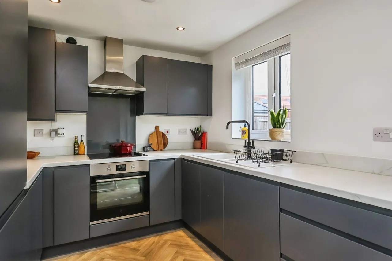 Magee Close, NOTTINGHAM, Nottinghamshire, NG15, photo 8