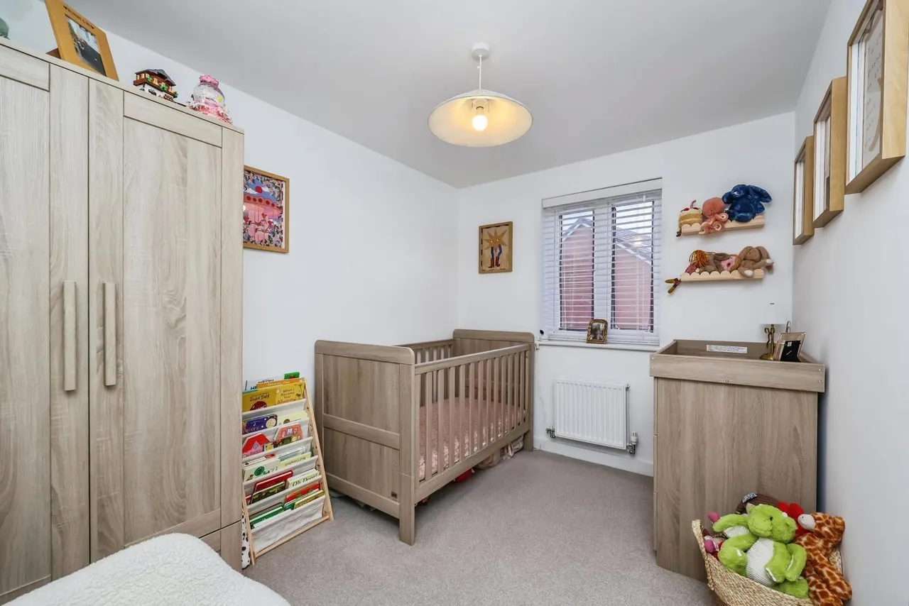 Magee Close, NOTTINGHAM, Nottinghamshire, NG15, photo 11