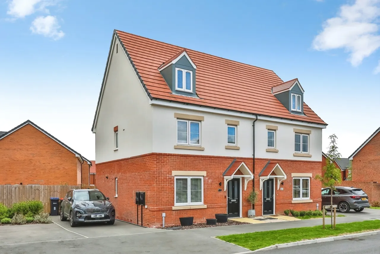 Magee Close, NOTTINGHAM, Nottinghamshire, NG15, photo 20