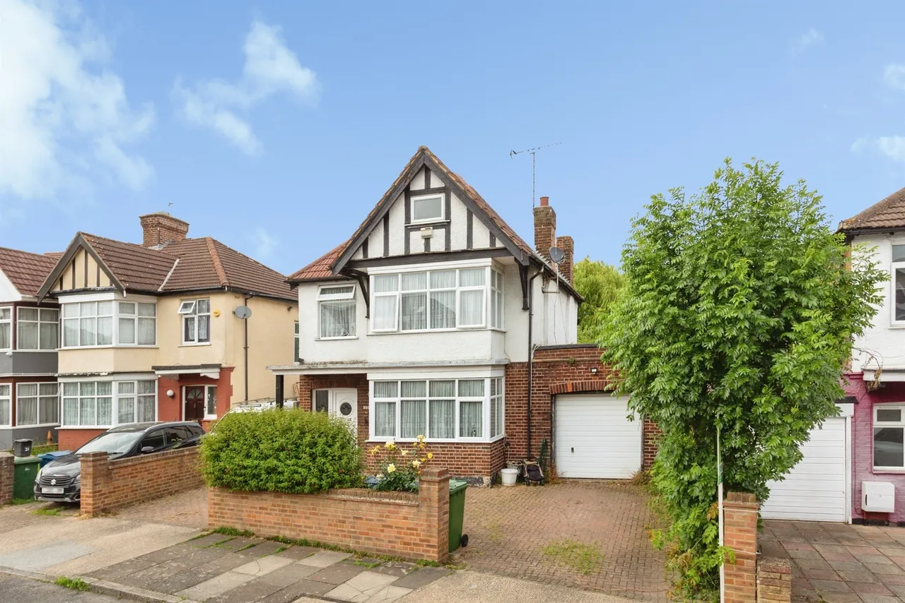 4 bed house for sale — Kenton Park Road, HARROW