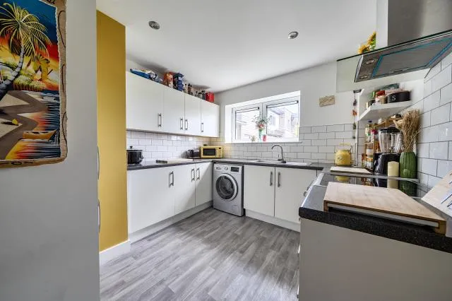 Park Way, Newbury, RG14, photo 2