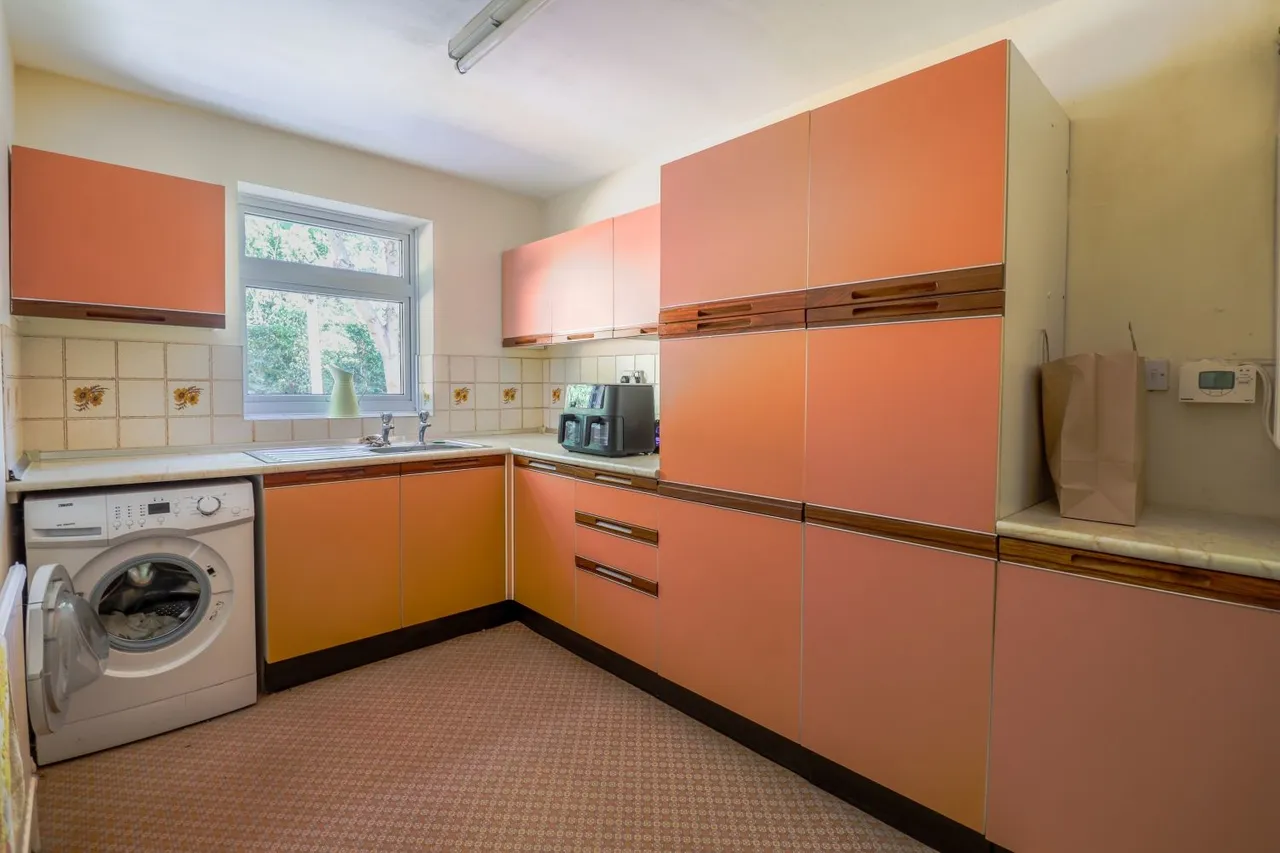 John Street, North Wingfield, S42, photo 8