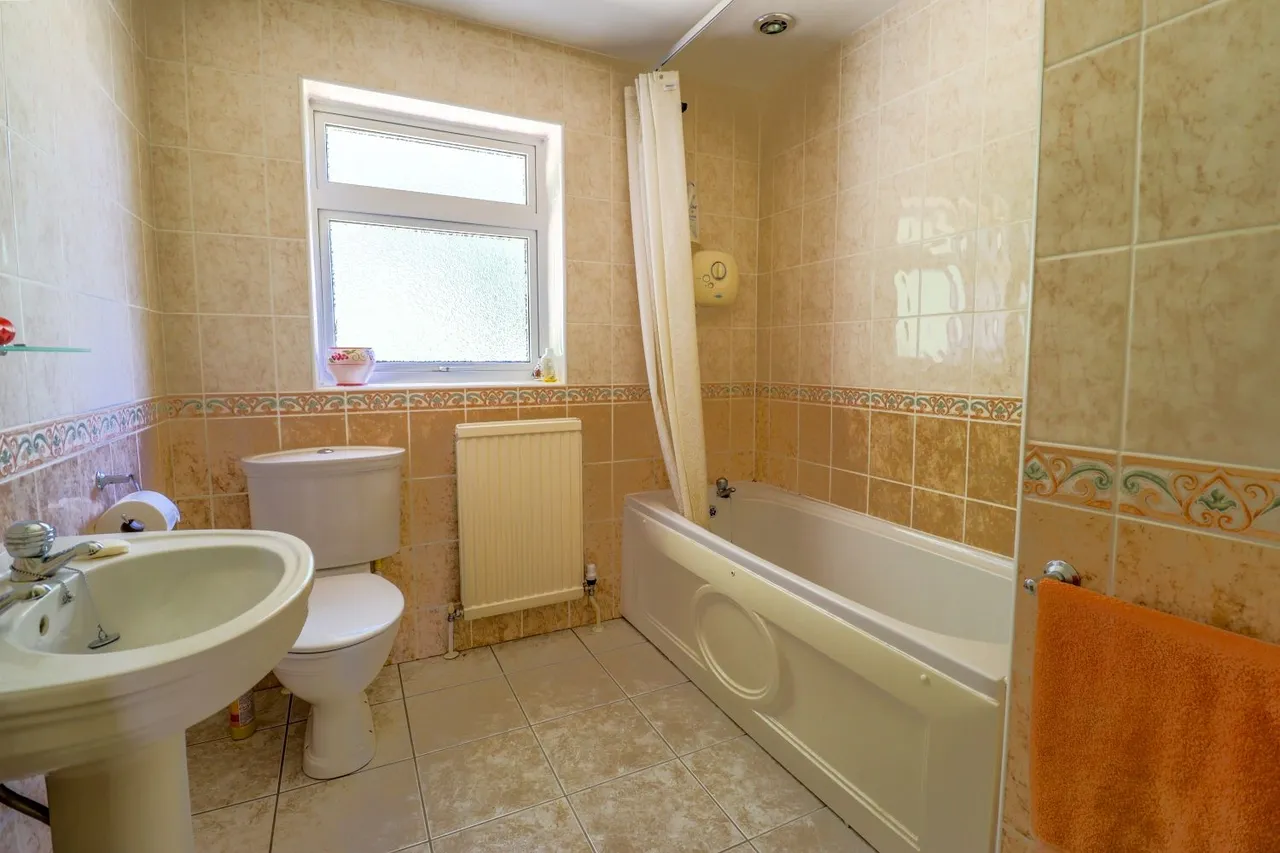 John Street, North Wingfield, S42, photo 16