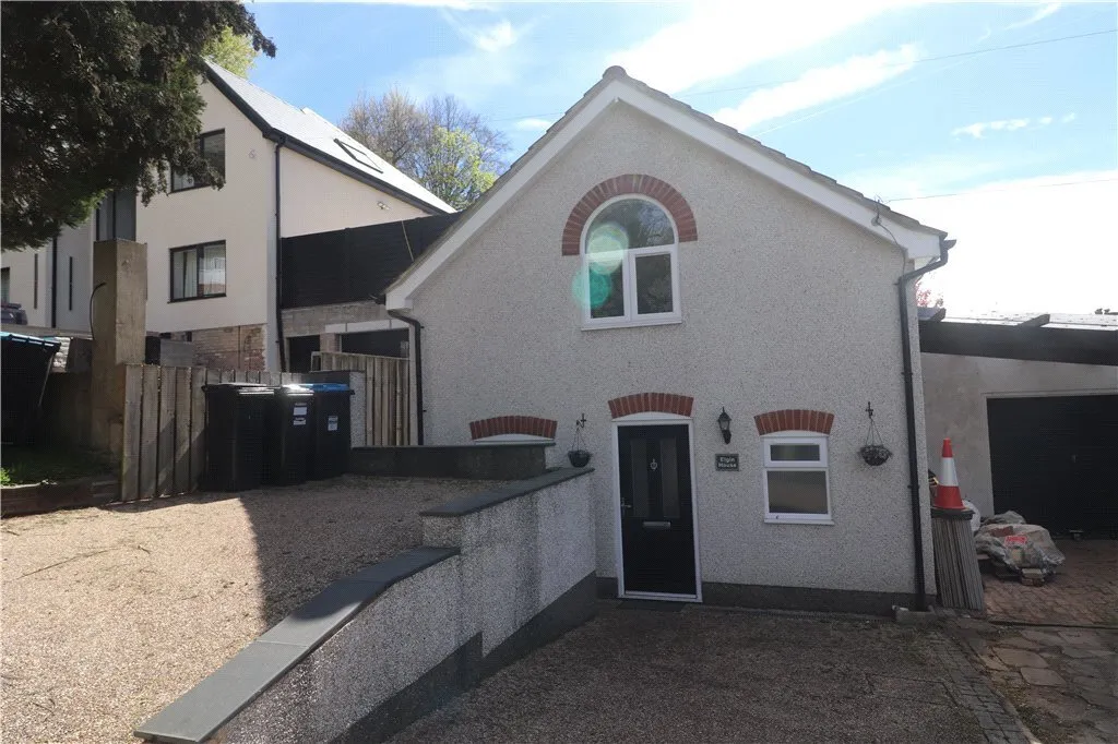 Elgin Crescent, Caterham, Surrey, CR3, photo 23