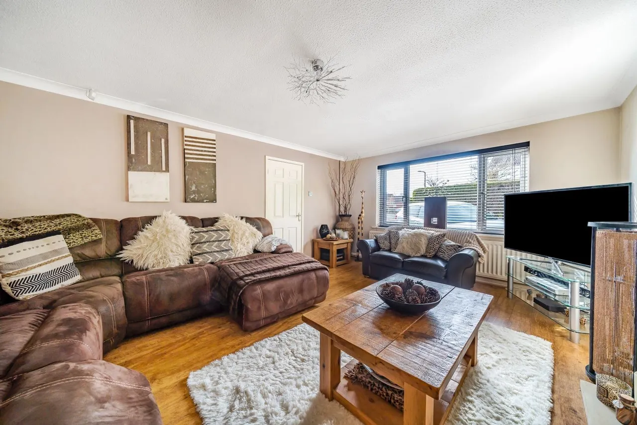 Grassholme Drive, Stockport, SK2, photo 5