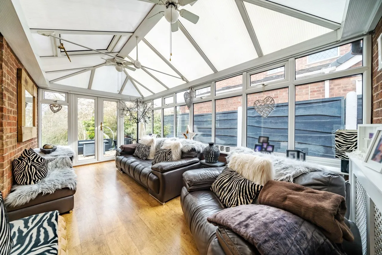 Grassholme Drive, Stockport, SK2, photo 18