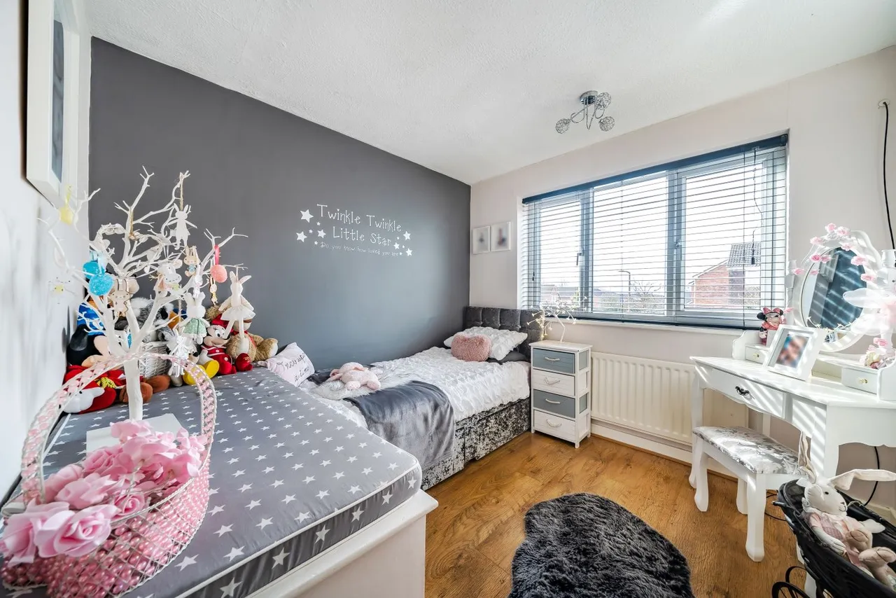 Grassholme Drive, Stockport, SK2, photo 16