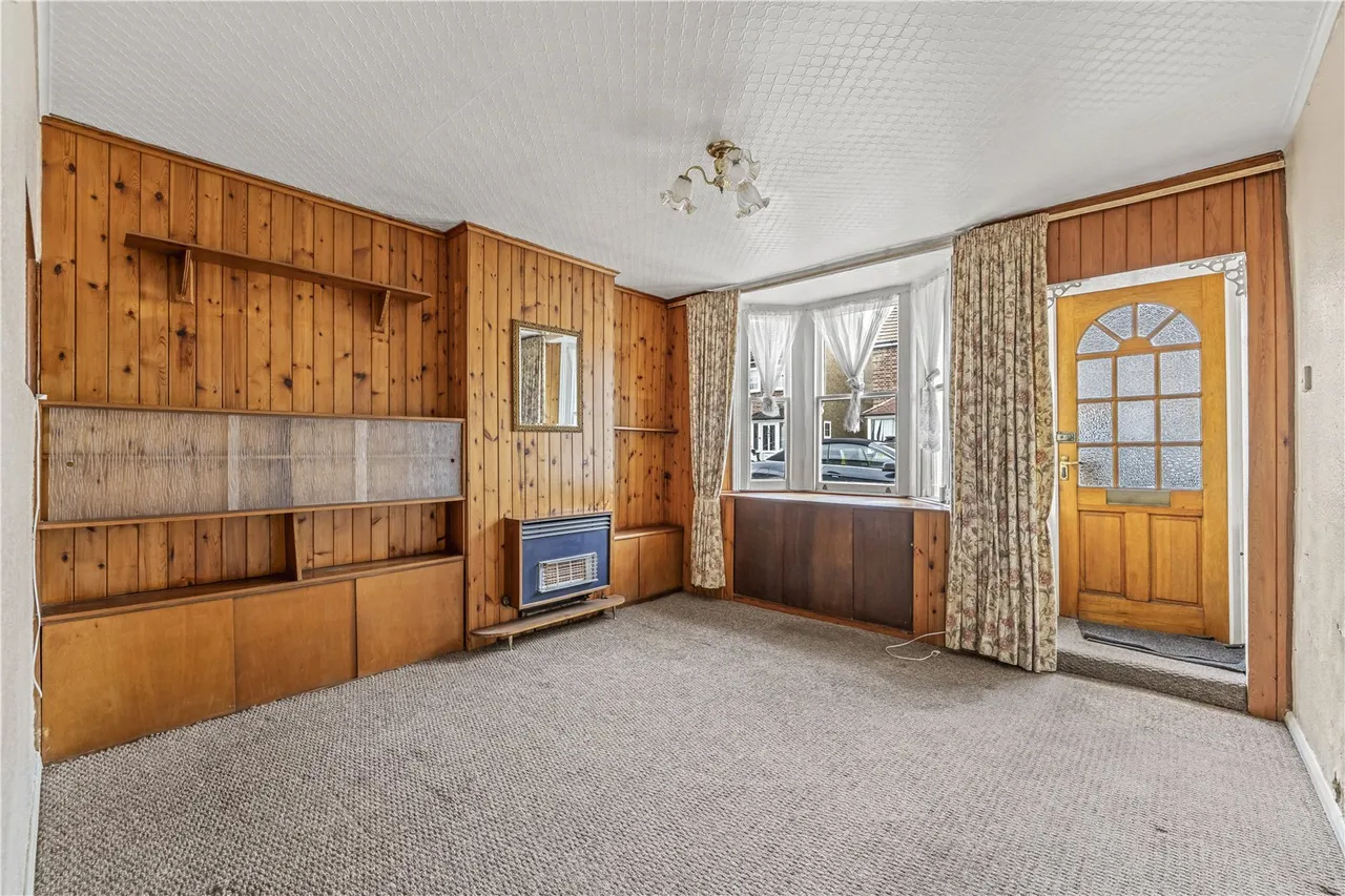 New Road, Hanworth, TW13 6TG, photo 4