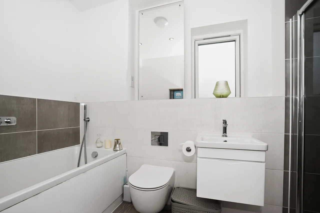 Ceres Place, Calne, SN11, photo 12