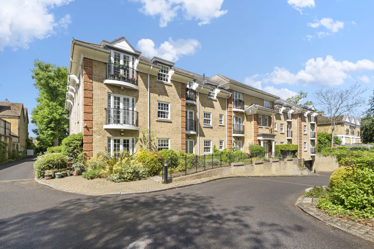 Oatlands Avenue, Weybridge, Surrey, KT13, photo 10