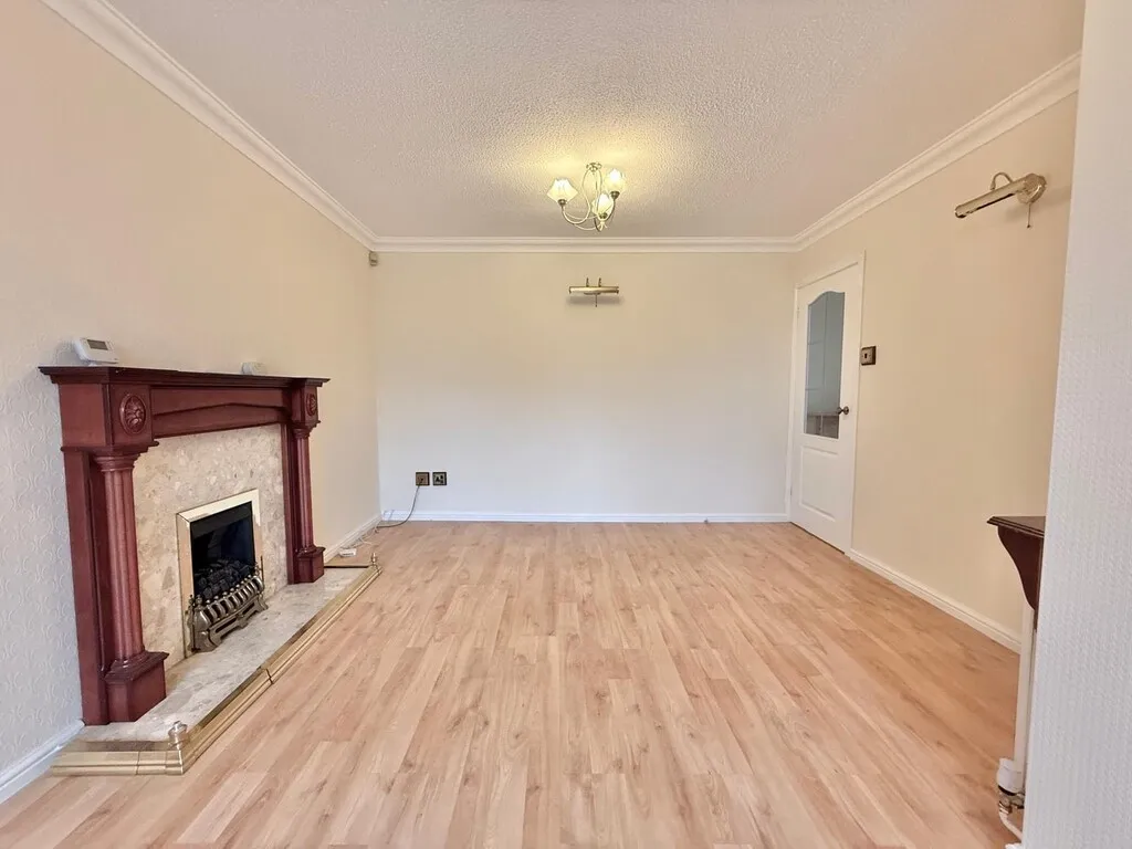 Larchwood Road, Coventry, photo 7