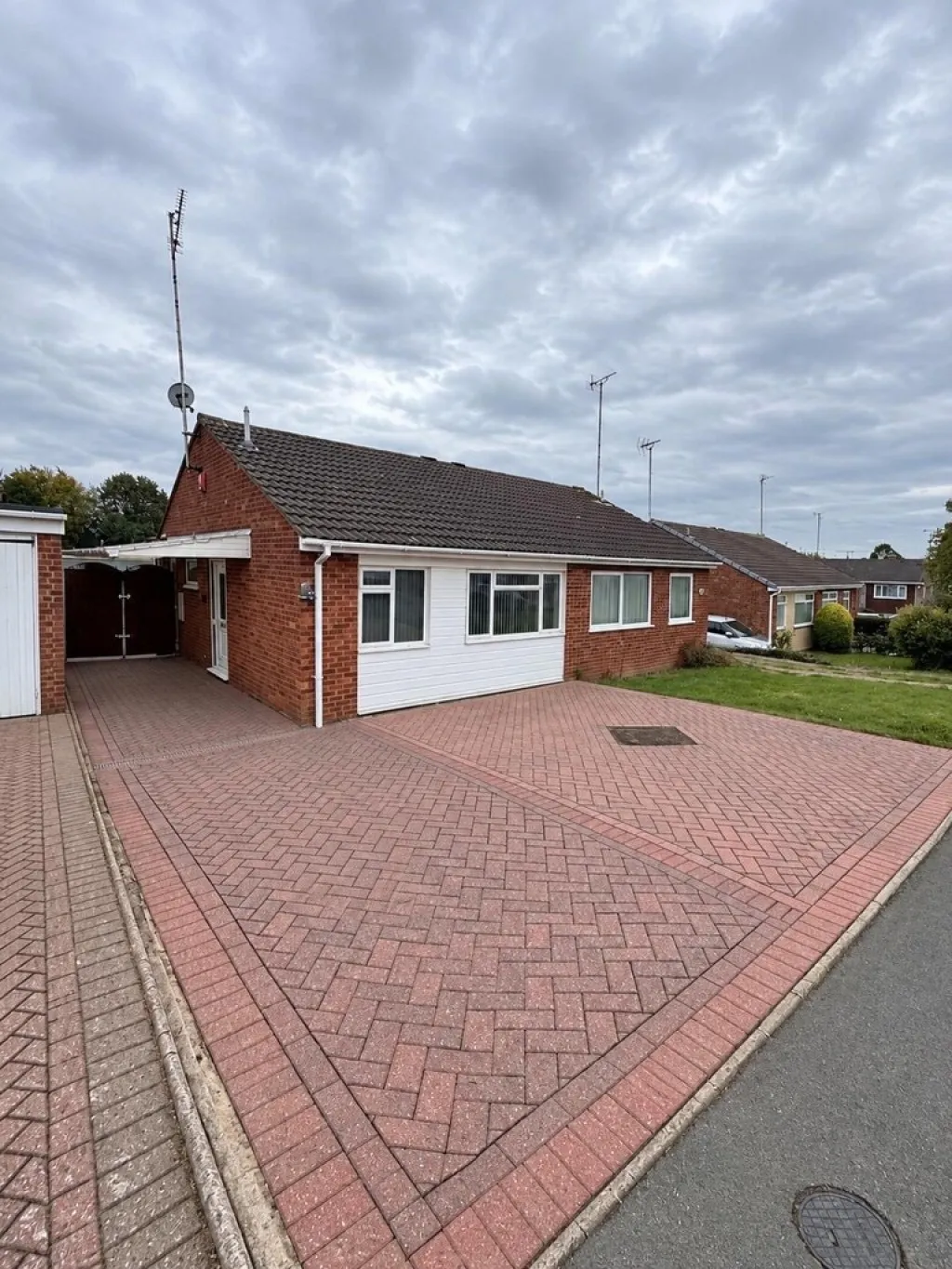 2 bed property to rent — Larchwood Road, Coventry