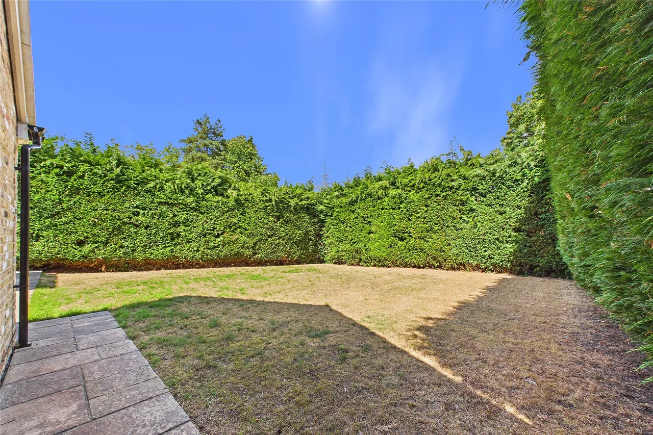 Crosby Hill Drive, Camberley, GU15, photo 16