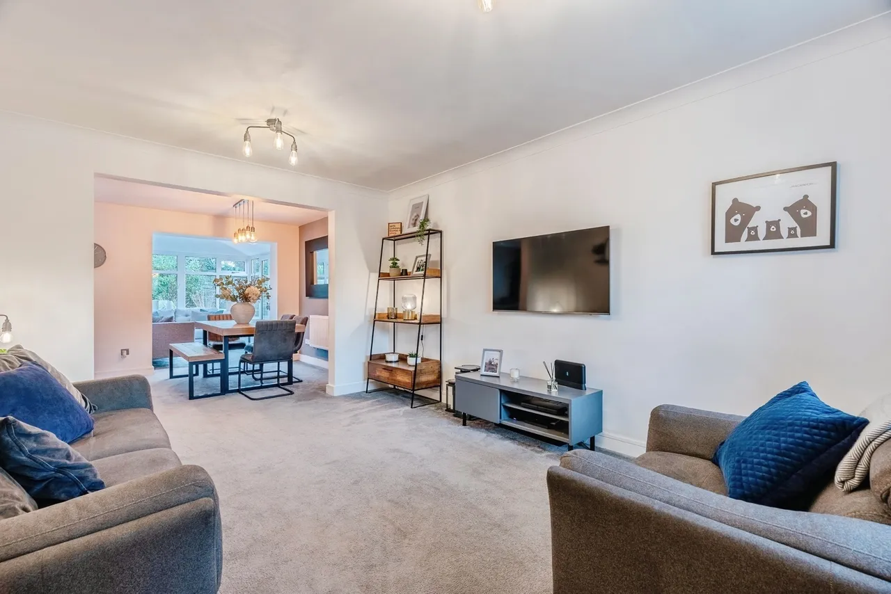 Rochester Drive, Burnley, Lancashire, BB10, photo 2