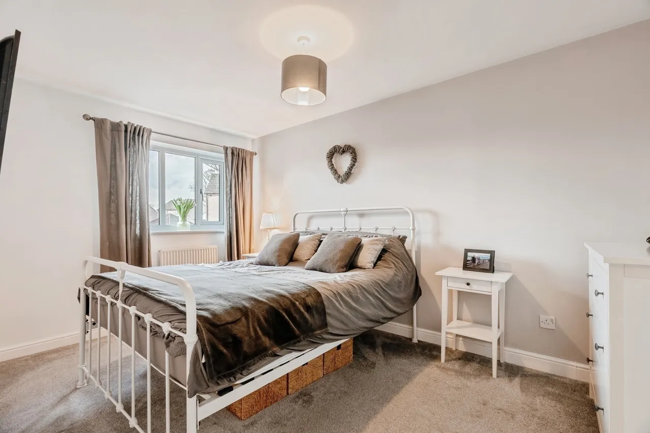 Rochester Drive, Burnley, Lancashire, BB10, photo 25