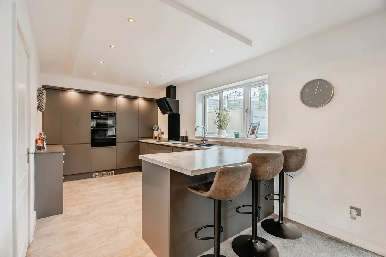 Rochester Drive, Burnley, Lancashire, BB10, photo 24