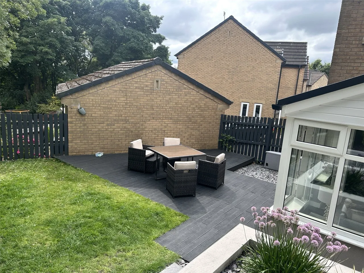 Rochester Drive, Burnley, Lancashire, BB10, photo 14