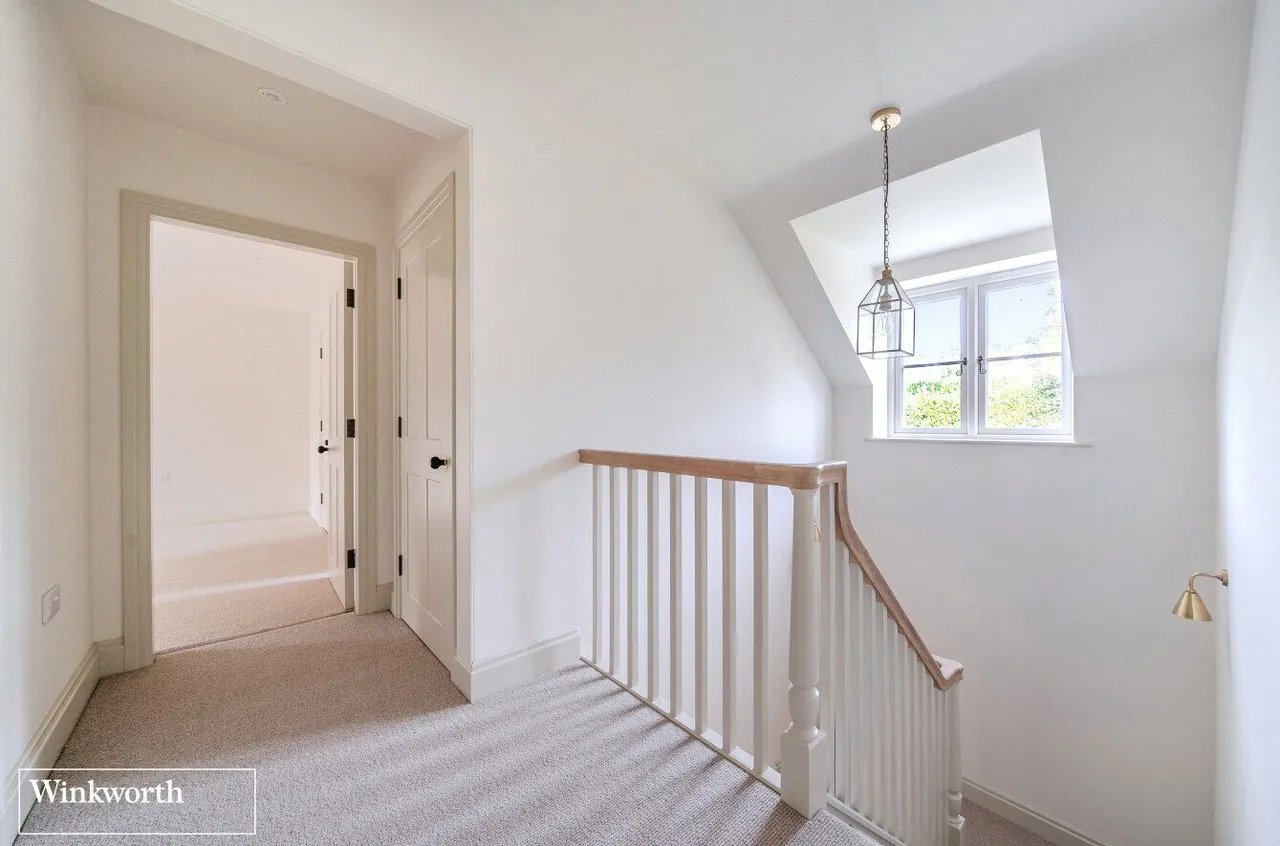 Mary Lane, North Waltham, RG25, photo 12