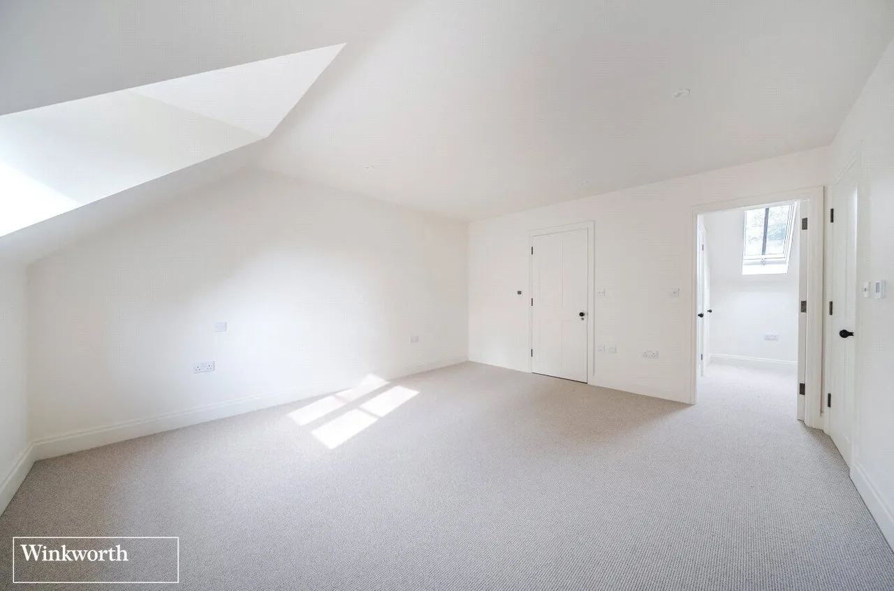 Mary Lane, North Waltham, RG25, photo 13