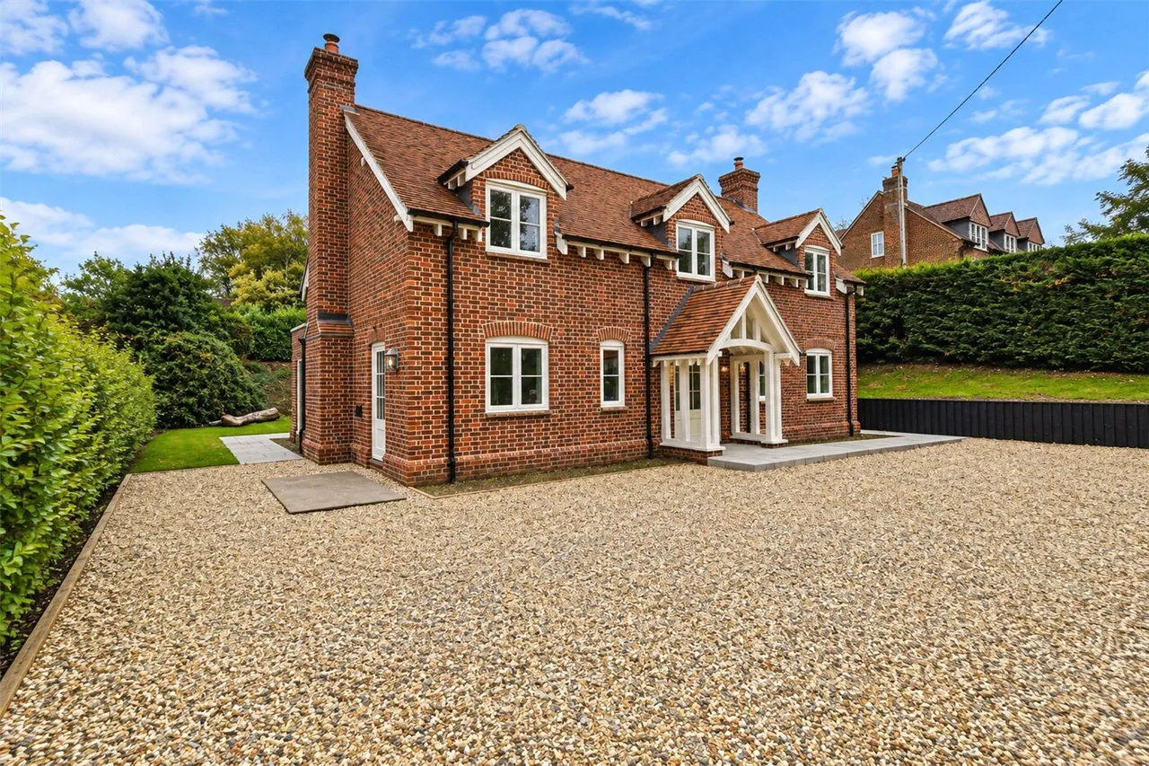 4 bed house for sale, Mary Lane, North Waltham, RG25