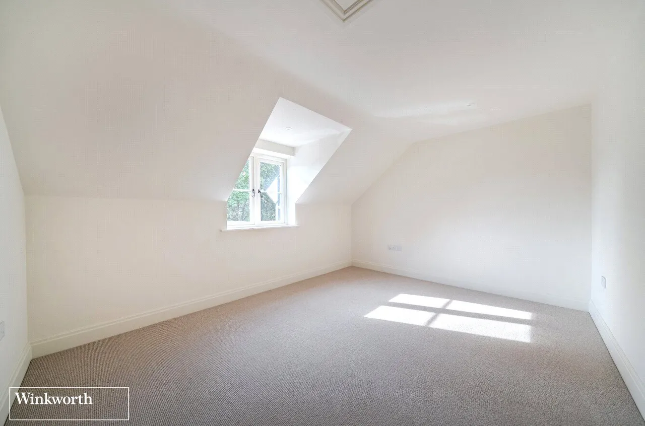Mary Lane, North Waltham, RG25, photo 17
