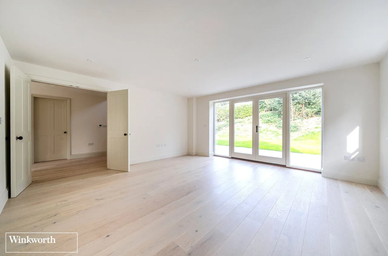 Mary Lane, North Waltham, RG25, photo 7