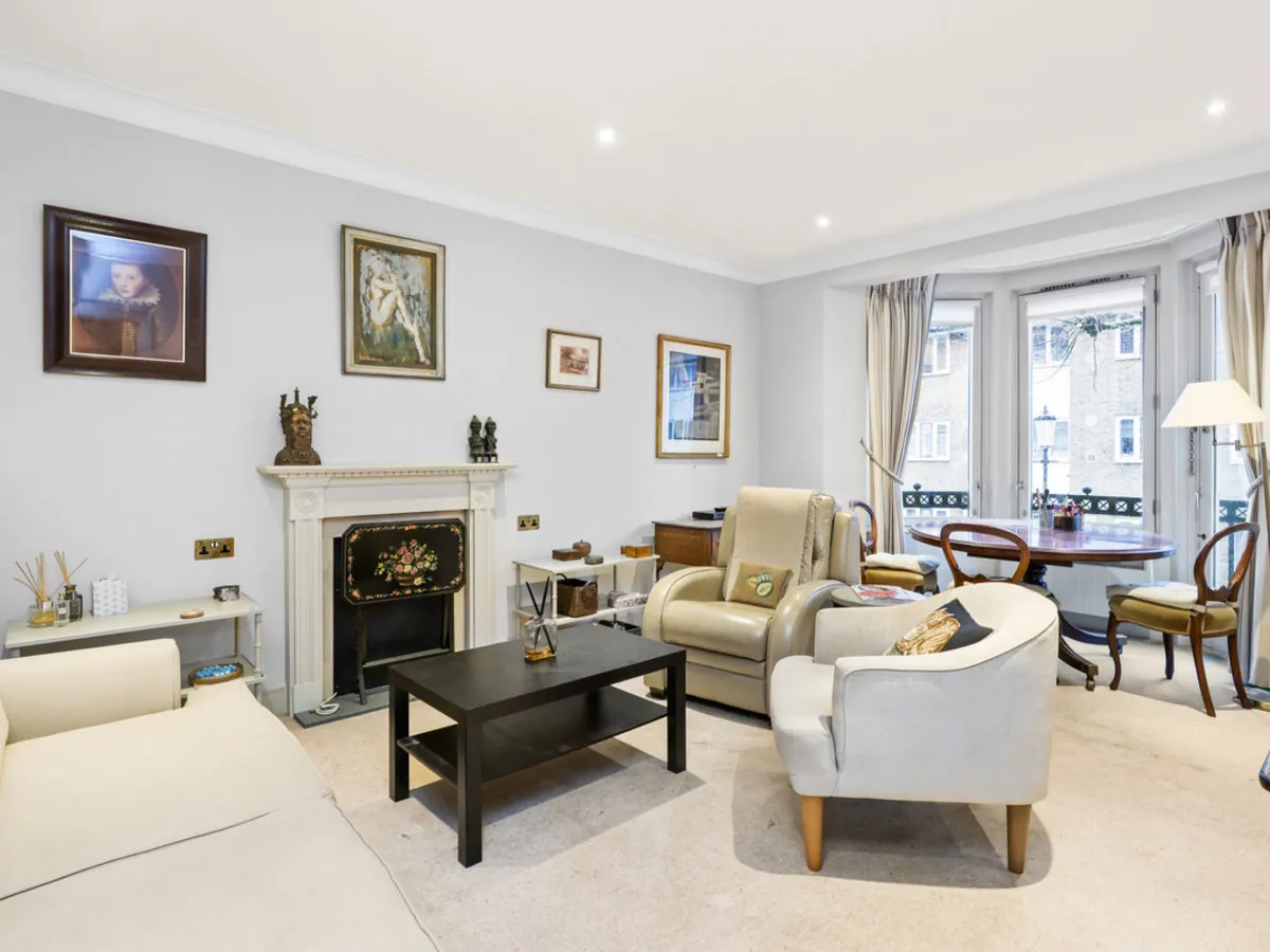 2 bed flat for sale, Milmans Street, London, SW10