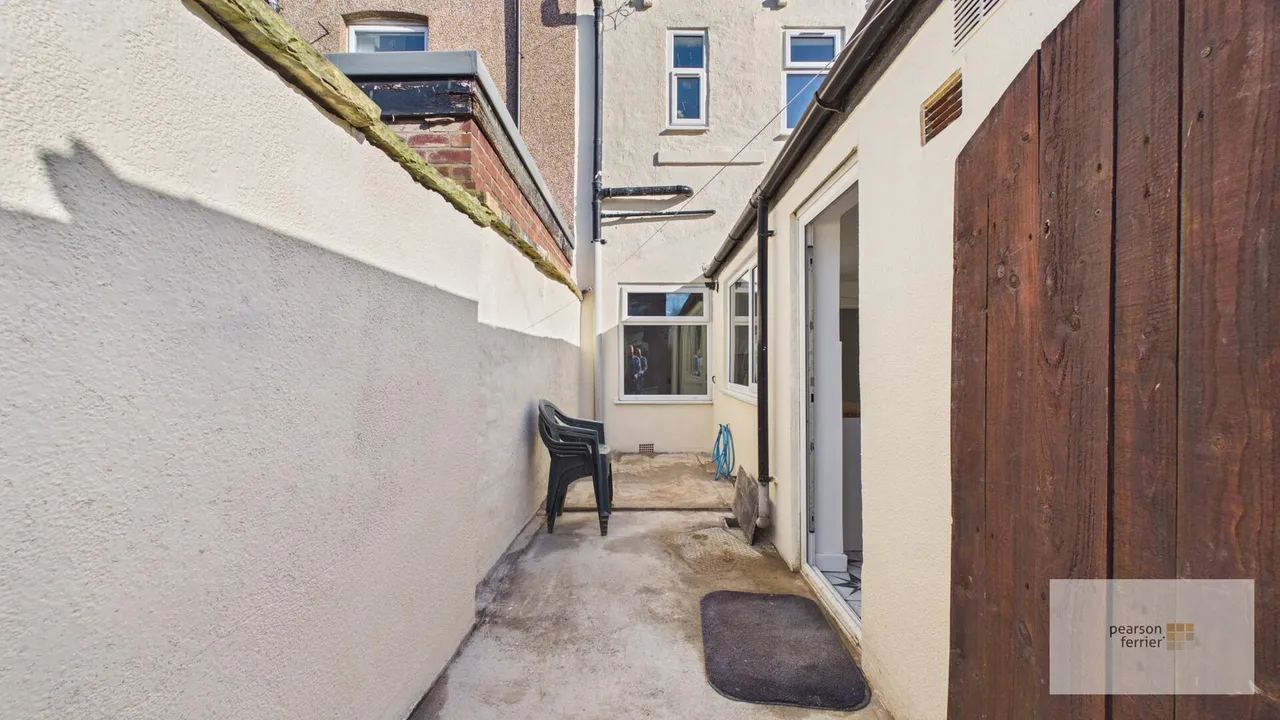 Elm Street, Bury, BL9, photo 9