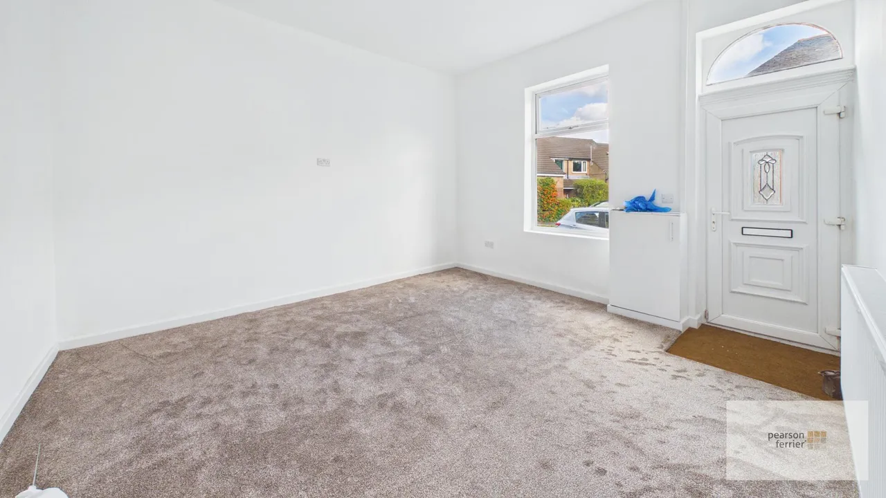 Elm Street, Bury, BL9, photo 4