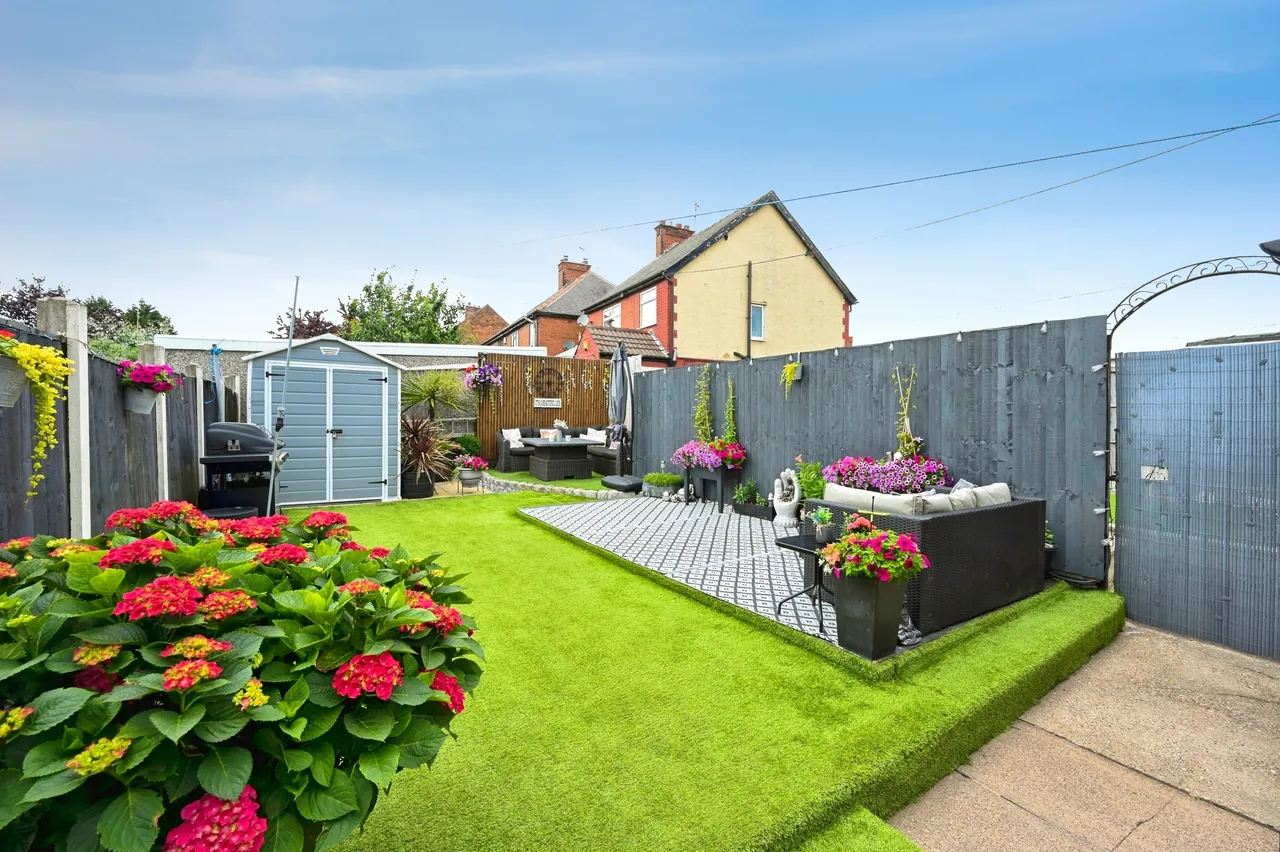 Lawn Road, Sutton-In-Ashfield, NG17, photo 5